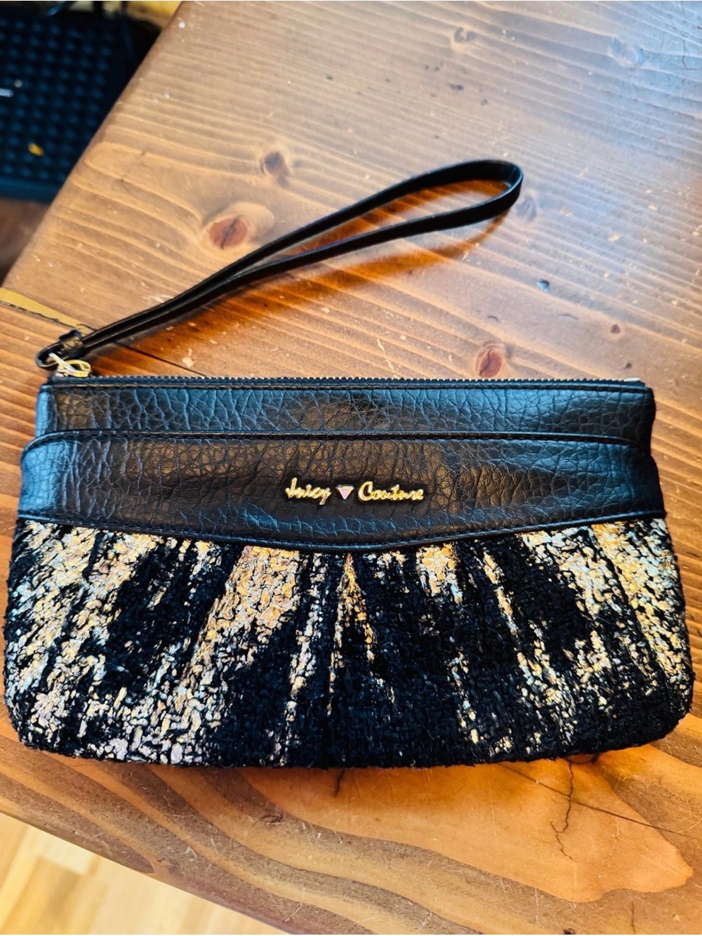 Juicy Couture Black & Gold Wristlet Clutch Y2K Glam NWOT